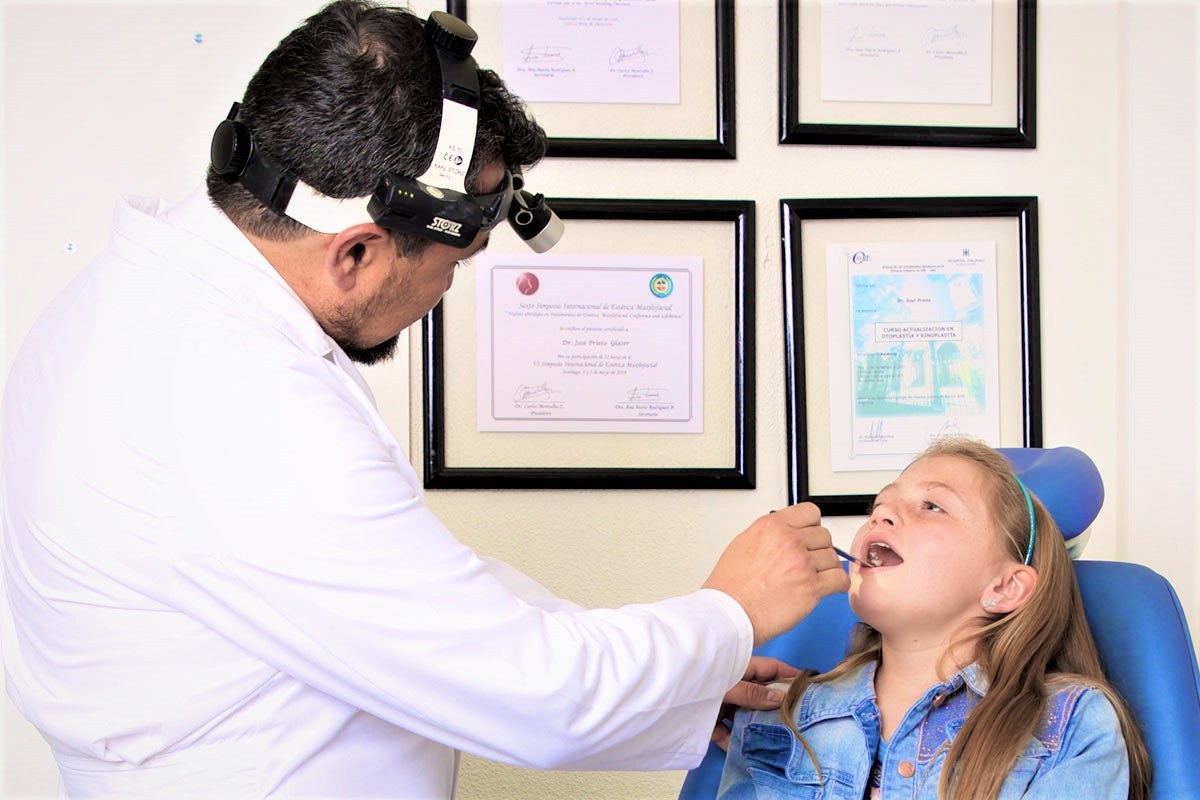 Consulta Otorrinolaringológica Niños-Adultos Consulta Otorrinolaringológica Niños-Adultos